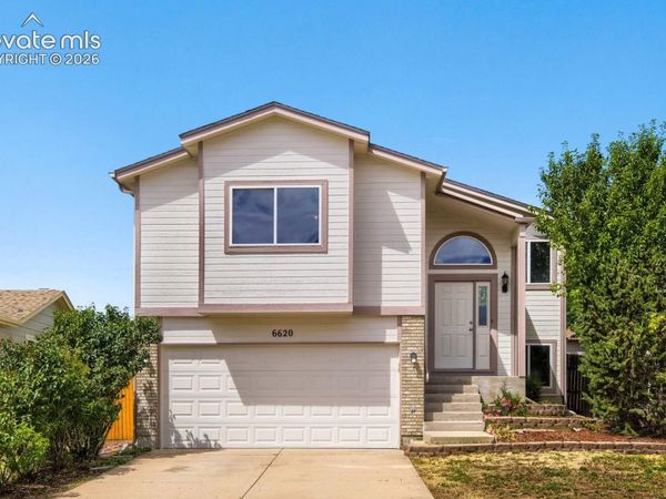 6620 Oakwood Boulevard, Colorado Springs, CO 80923