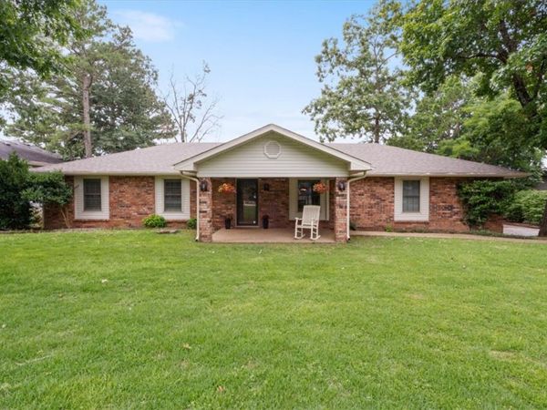 139 Holiday Island Drive , Holiday Island, AR 72631