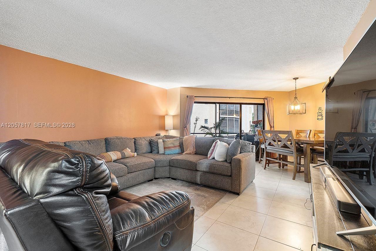 6655 W Broward Blvd , Unit 200, Plantation, FL 33317 Photo