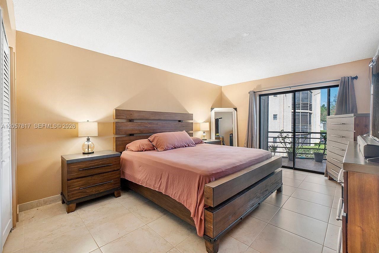 6655 W Broward Blvd , Unit 200, Plantation, FL 33317 Photo