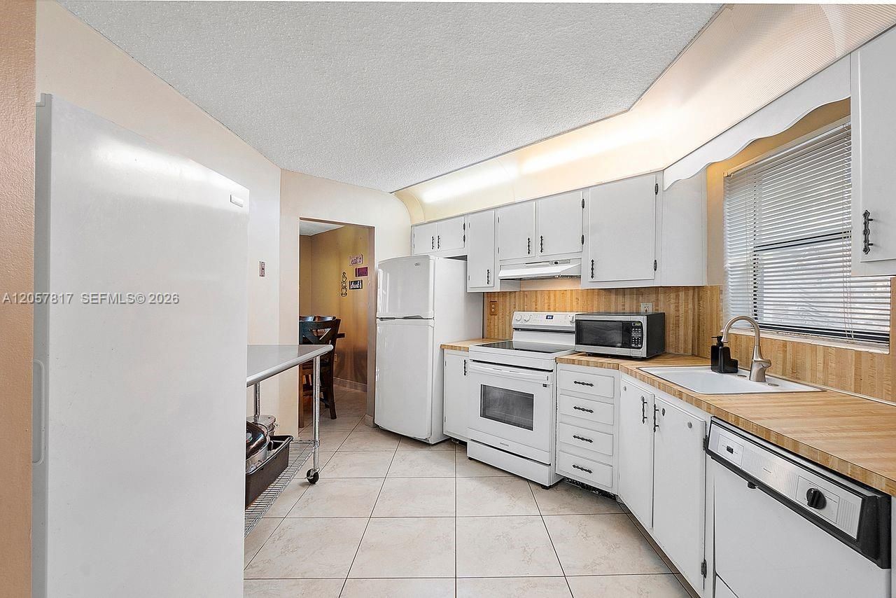 6655 W Broward Blvd , Unit 200, Plantation, FL 33317 Photo