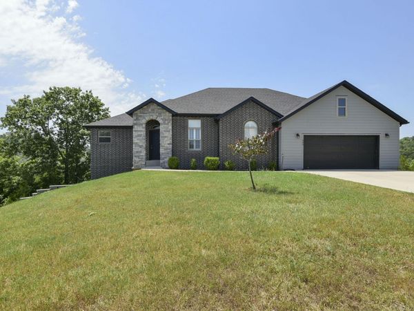 880 Black Forest Lane , Branson West, MO 65737
