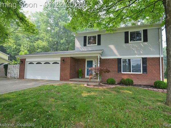 4428 Fenmore Avenue, Waterford Twp, MI 48328