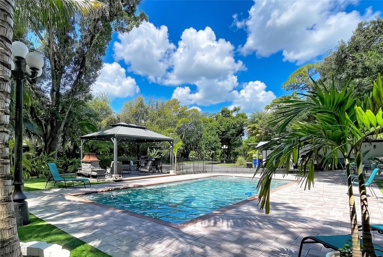 1653 Sunnybrook Lane, Clearwater, FL 33764 Photo