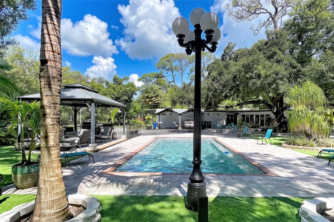 1653 Sunnybrook Lane, Clearwater, FL 33764 Photo