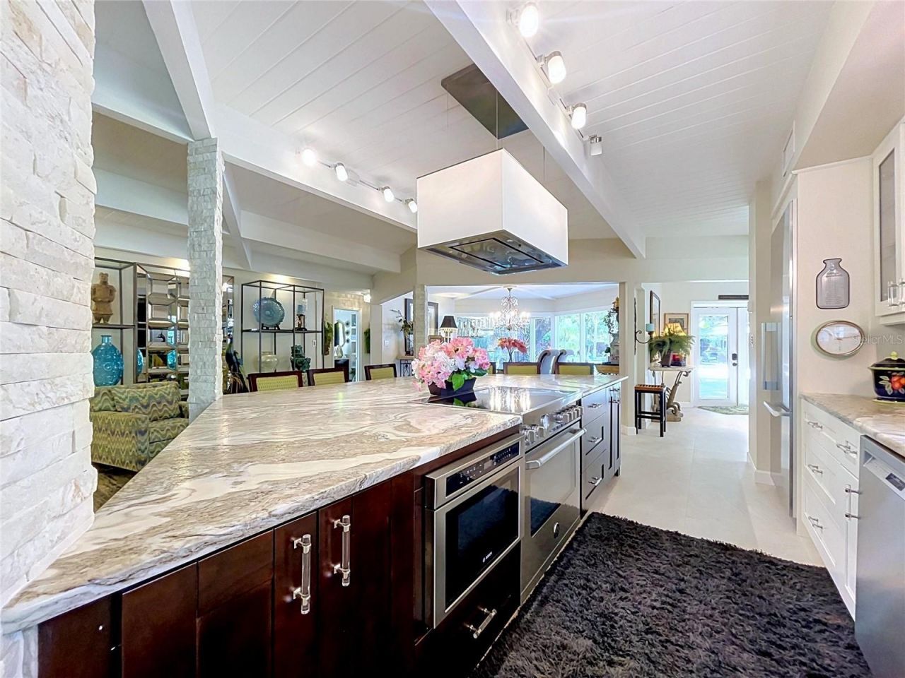 1653 Sunnybrook Lane, Clearwater, FL 33764 Photo