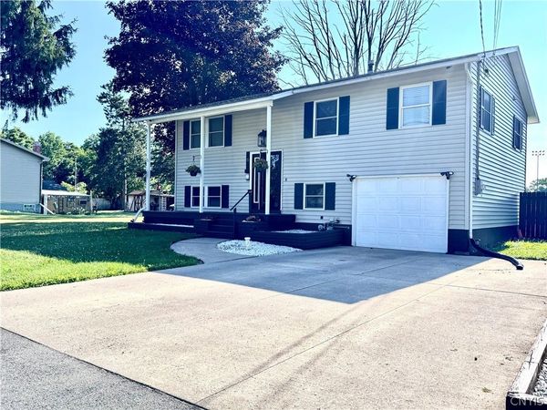 15 Wilkinson Place , Baldwinsville, NY 13027