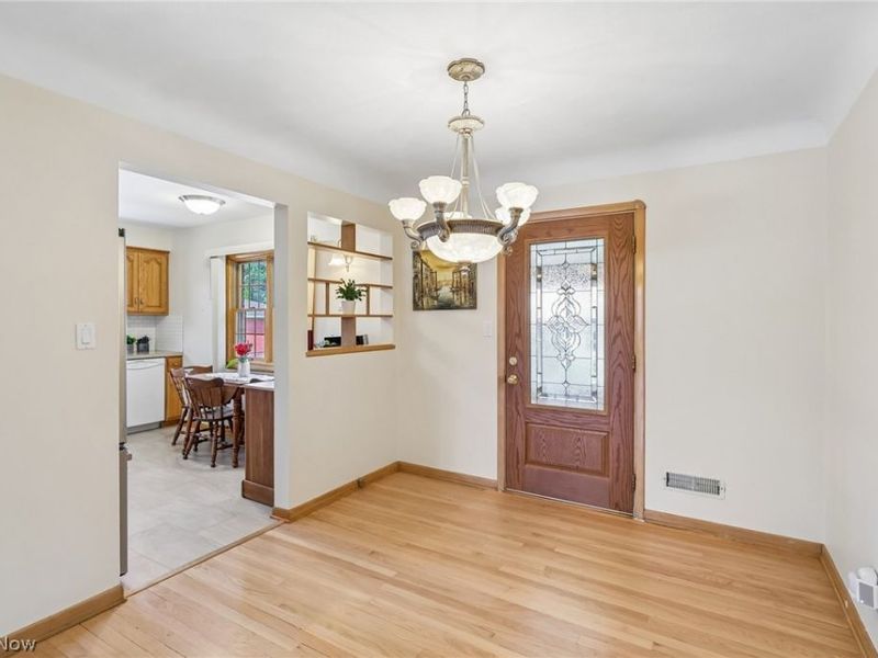 7329 Beresford Avenue, Parma, OH 44130 Photo 14