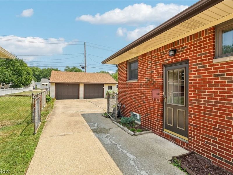 7329 Beresford Avenue, Parma, OH 44130 Photo 45
