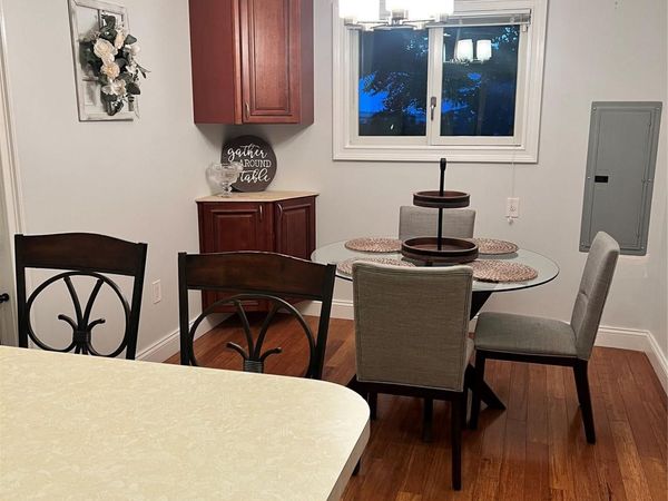629 East Drive, Lindenhurst, NY 11757