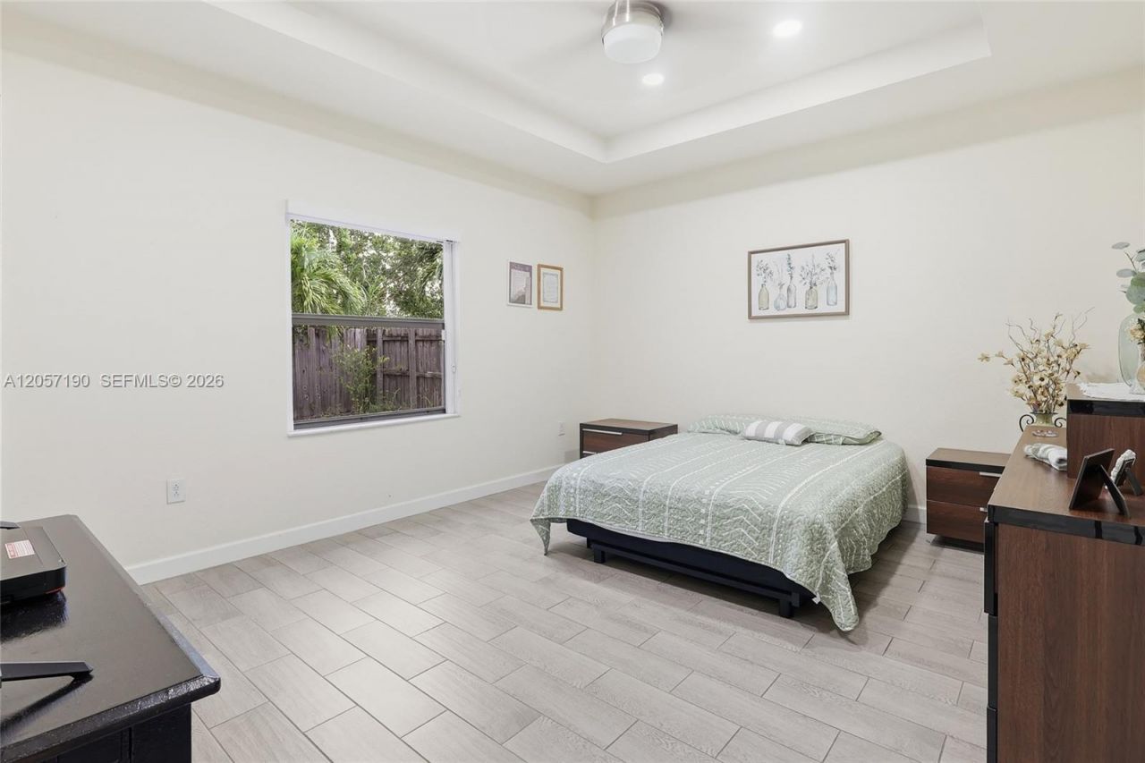 15585 SW 176th Ter , Miami, FL 33187 Photo