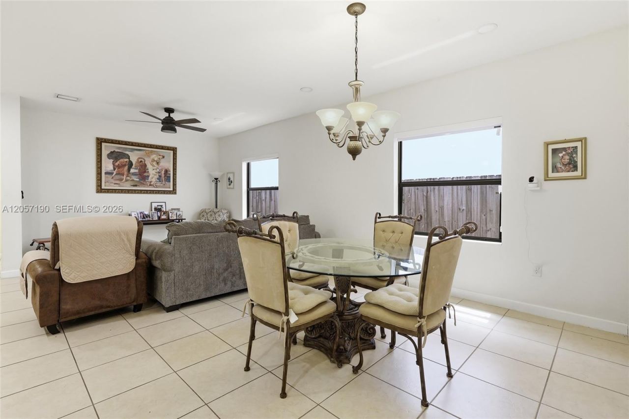 15585 SW 176th Ter , Miami, FL 33187 Photo
