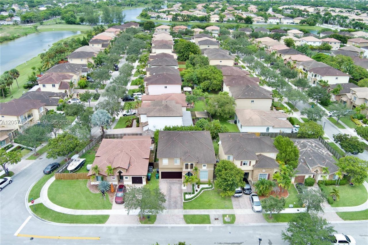 9471 SW 226th Ter, Cutler Bay, FL 33190 Photo