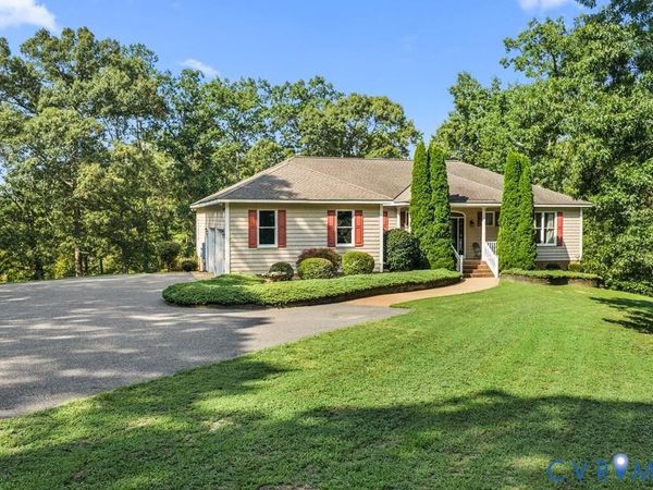 376 Earl Drive , Lancaster, VA 22503