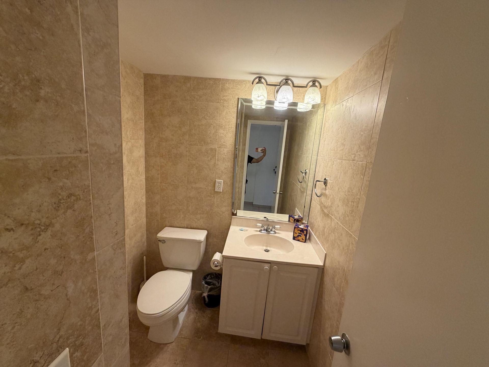 19390 Collins Avenue, Unit 1405, Sunny Isles Beach, FL 33160 Photo