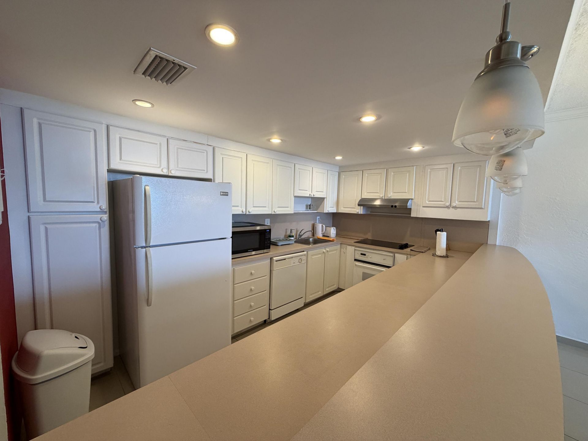 19390 Collins Avenue, Unit 1405, Sunny Isles Beach, FL 33160 Photo