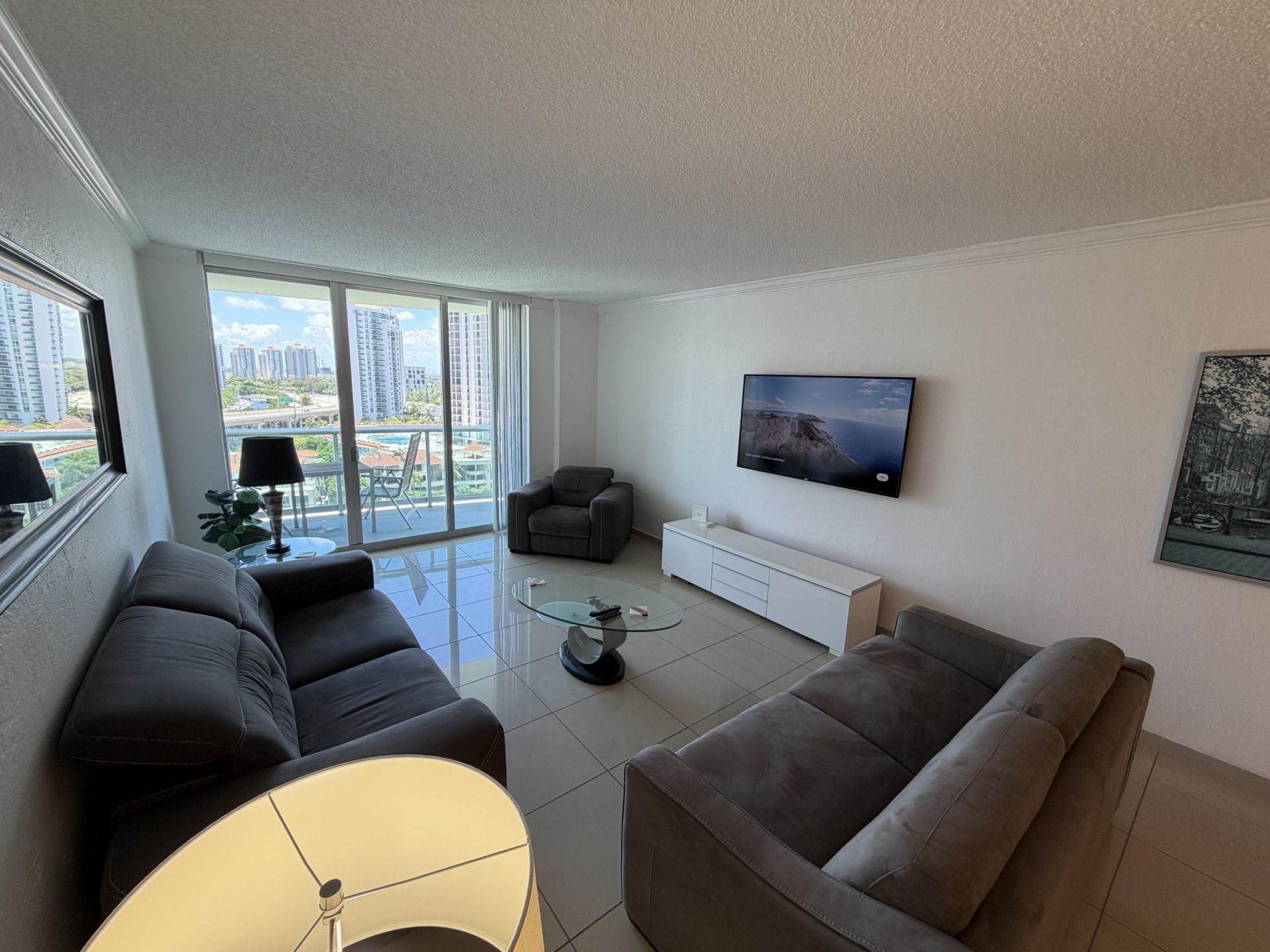 19390 Collins Avenue, Unit 1405, Sunny Isles Beach, FL 33160 Photo