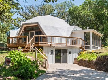 16605 Dyson Hollow Road, Bellevue, NE 68123