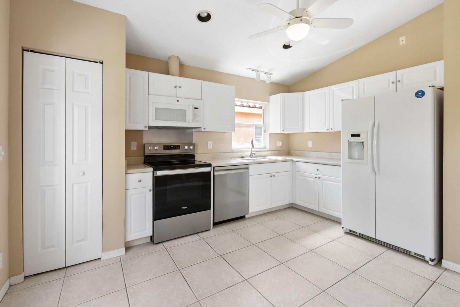 6833 Viale Elizabeth, Delray Beach, FL 33446 Photo