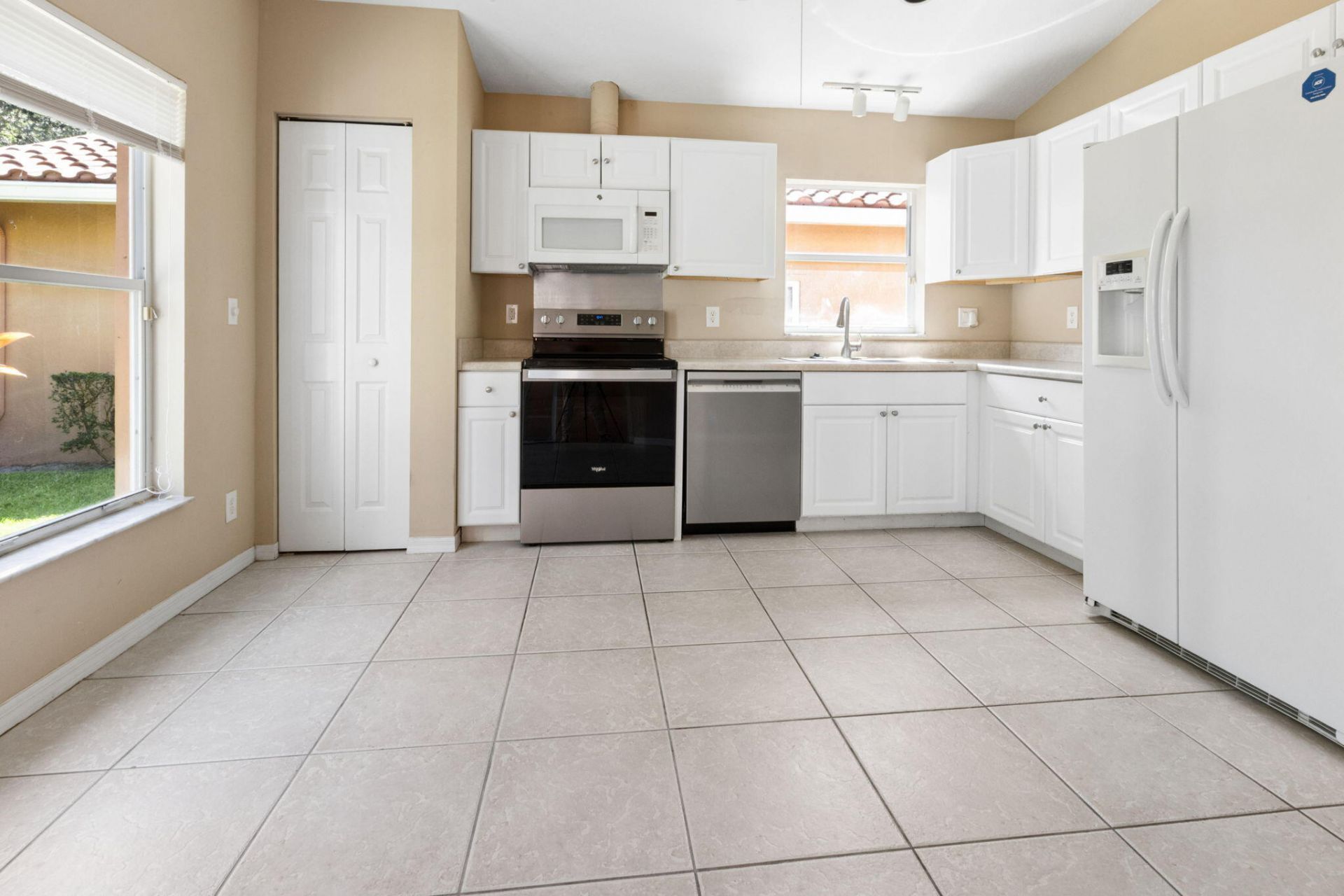 6833 Viale Elizabeth, Delray Beach, FL 33446 Photo