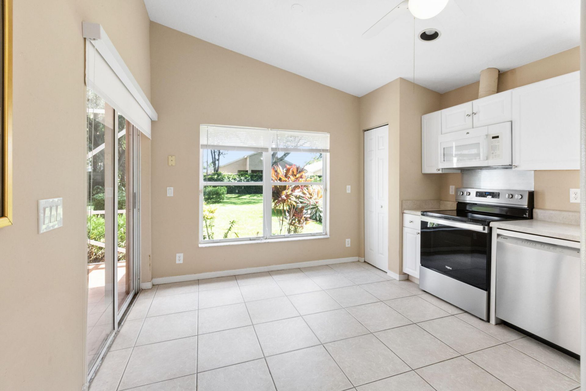 6833 Viale Elizabeth, Delray Beach, FL 33446 Photo