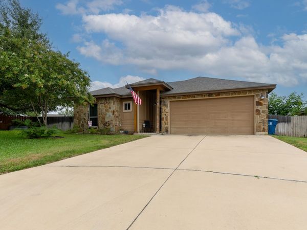 1828 Wandering Trail, Pleasanton, TX 78064