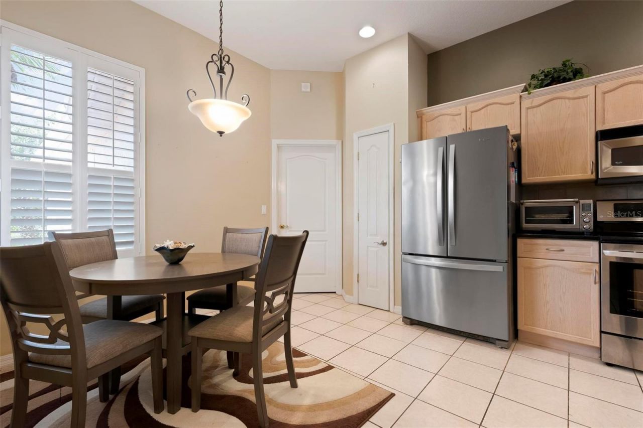 6852 Sagebrush Circle, Sarasota, FL 34243 Photo