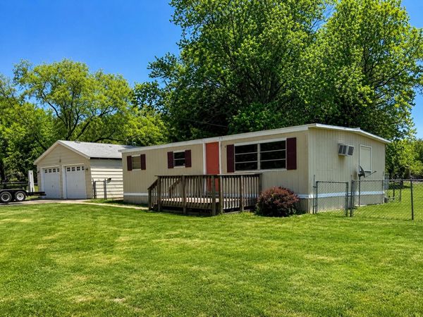 628 N Hilltop Road , Peoria, IL 61604