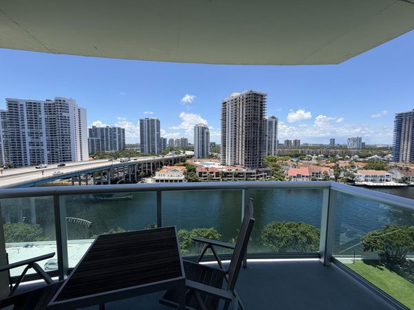 19390 COLLINS Avenue, Unit 1405, Sunny Isles Beach, FL 33160