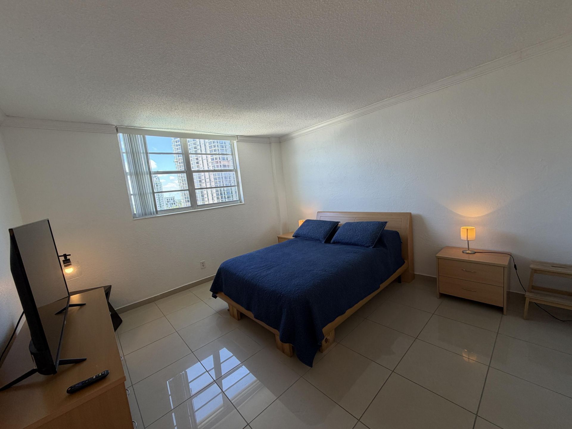 19390 Collins Avenue, Unit 1405, Sunny Isles Beach, FL 33160 Photo