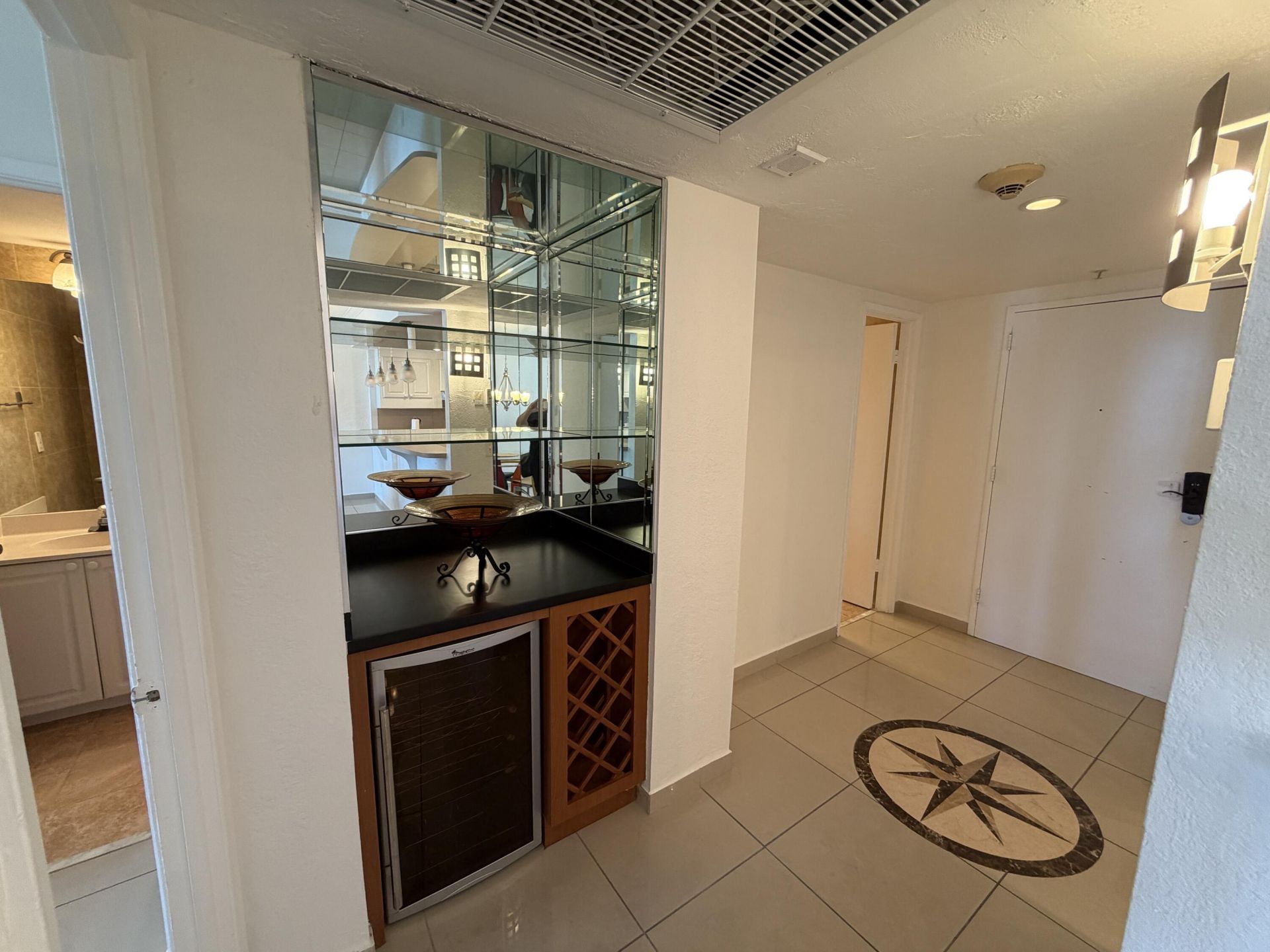 19390 Collins Avenue, Unit 1405, Sunny Isles Beach, FL 33160 Photo