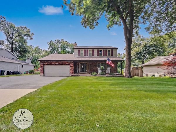 630 Oceola Drive , Algonquin, IL 60102