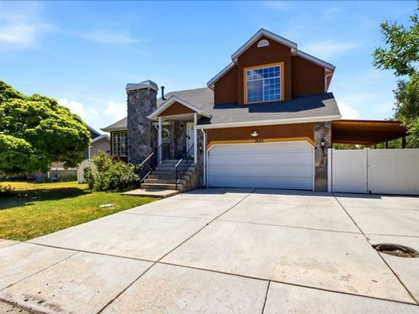 1895 N SIR TIMOTHY AVE W, Salt Lake City, UT 84116