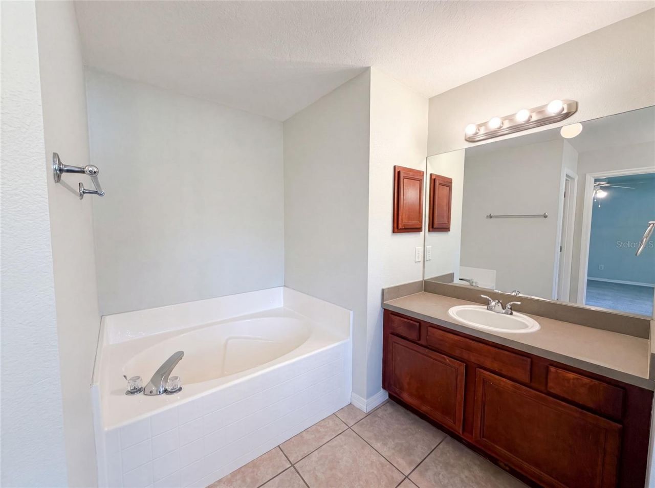 306 Garden Oak Court , Apopka, FL 32703 Photo