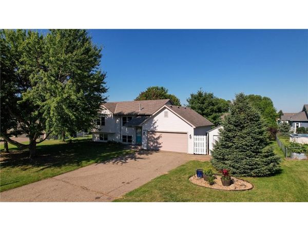 705 Robert Phillip Place, Roberts, WI 54023