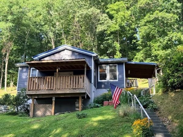 127 Gadd Ct., BECKLEY, WV 25801