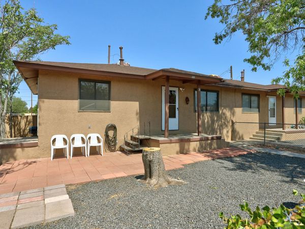 321 Wayne Road NW, Los Ranchos, NM 87114