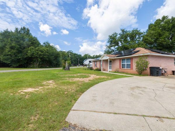 4351 Castille Ct, Pace, FL 32571