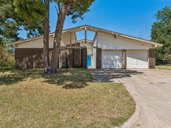 1701 Rolling Ridge, Bethany, OK 73008