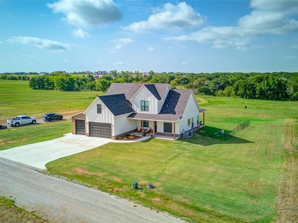 21684 Trophy Ridge Drive, Purcell, OK 73080