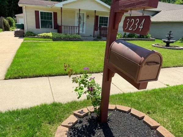 3234 171st Place , Hammond, IN 46323