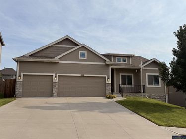18612 Redwood Street, Omaha, NE 68136