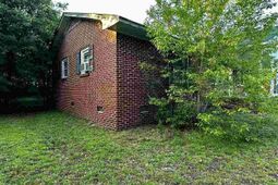 1520 Harley Cir photo 4