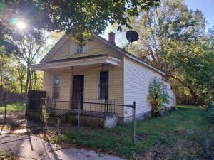 1810 Carroll Street, Saginaw, MI 48601 Main Photo