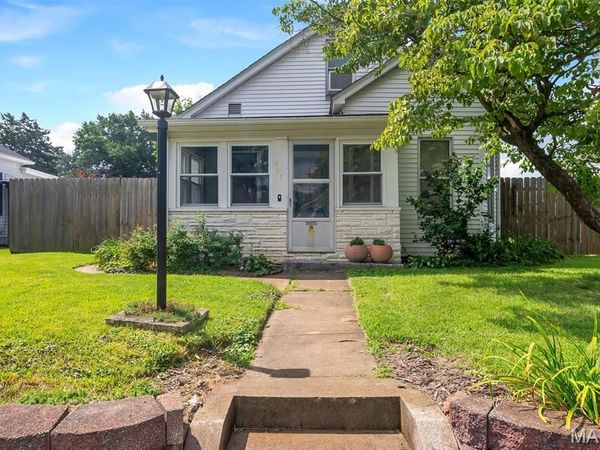 907 Hawley Avenue, Alton, IL 62002