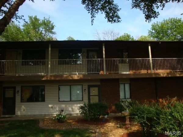 220 Suppiger Lane , Unit 213, Highland, IL 62249