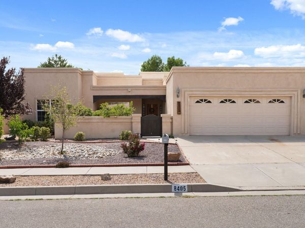 8405 Petaluma Drive NE, Albuquerque, NM 87122