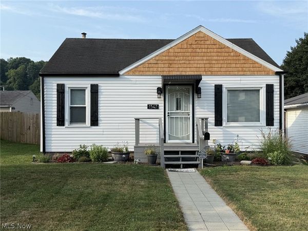 1547 Hay Avenue , Coshocton, OH 43812