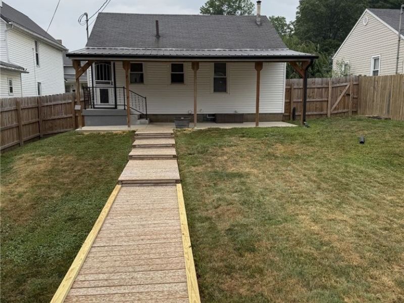 1547 Hay Avenue , Coshocton, OH 43812 Photo 6