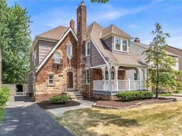 3581 Tullamore Road, University Heights, OH 44118